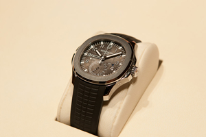 Patek Philippe Aquanaut Travel Time
