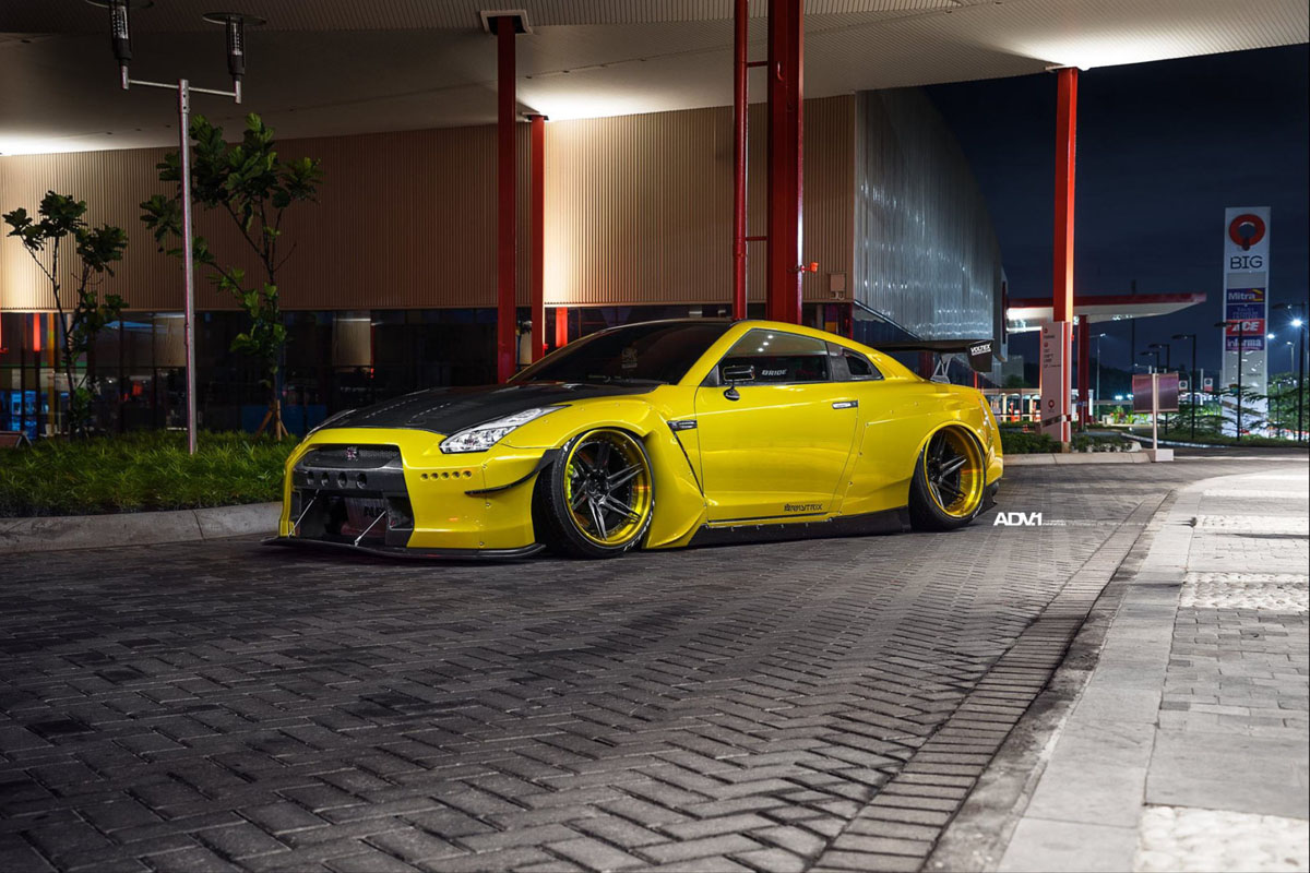 Featured Fitment Rocket Bunny Nissan GTR with ADV.1 Wheels