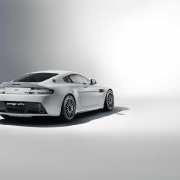 aston-martin-vantage-gt4-5